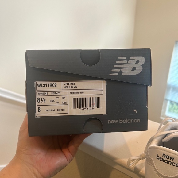 New Balance Women’s WL311RC2 Sneakers - New Condition - Picture 8 of 8